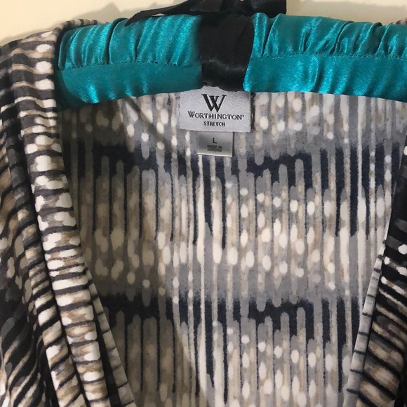 Patterned top - Picture 3 of 3